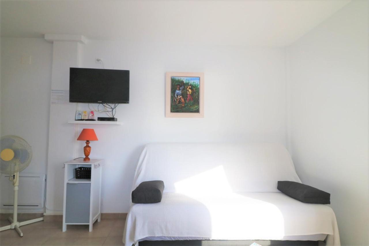 Castell Joncar,30 M De La Playa, 1Era Linea De Mar, Vista Al Mar Apartment Roses Exterior photo