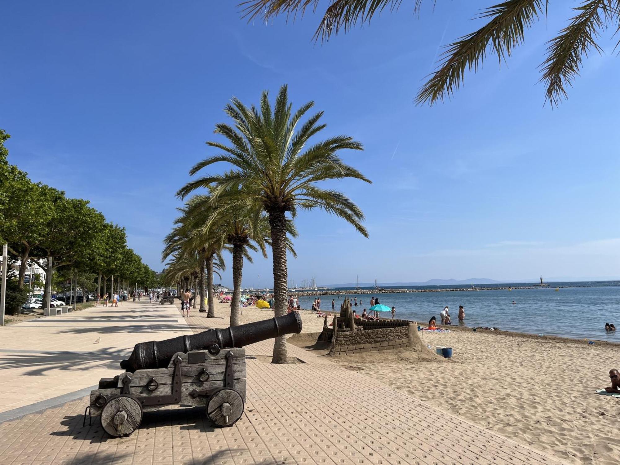 Castell Joncar,30 M De La Playa, 1Era Linea De Mar, Vista Al Mar Apartment Roses Exterior photo